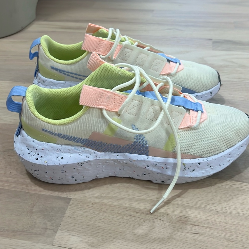 Nike women’s crater cashmere lime ice size 8